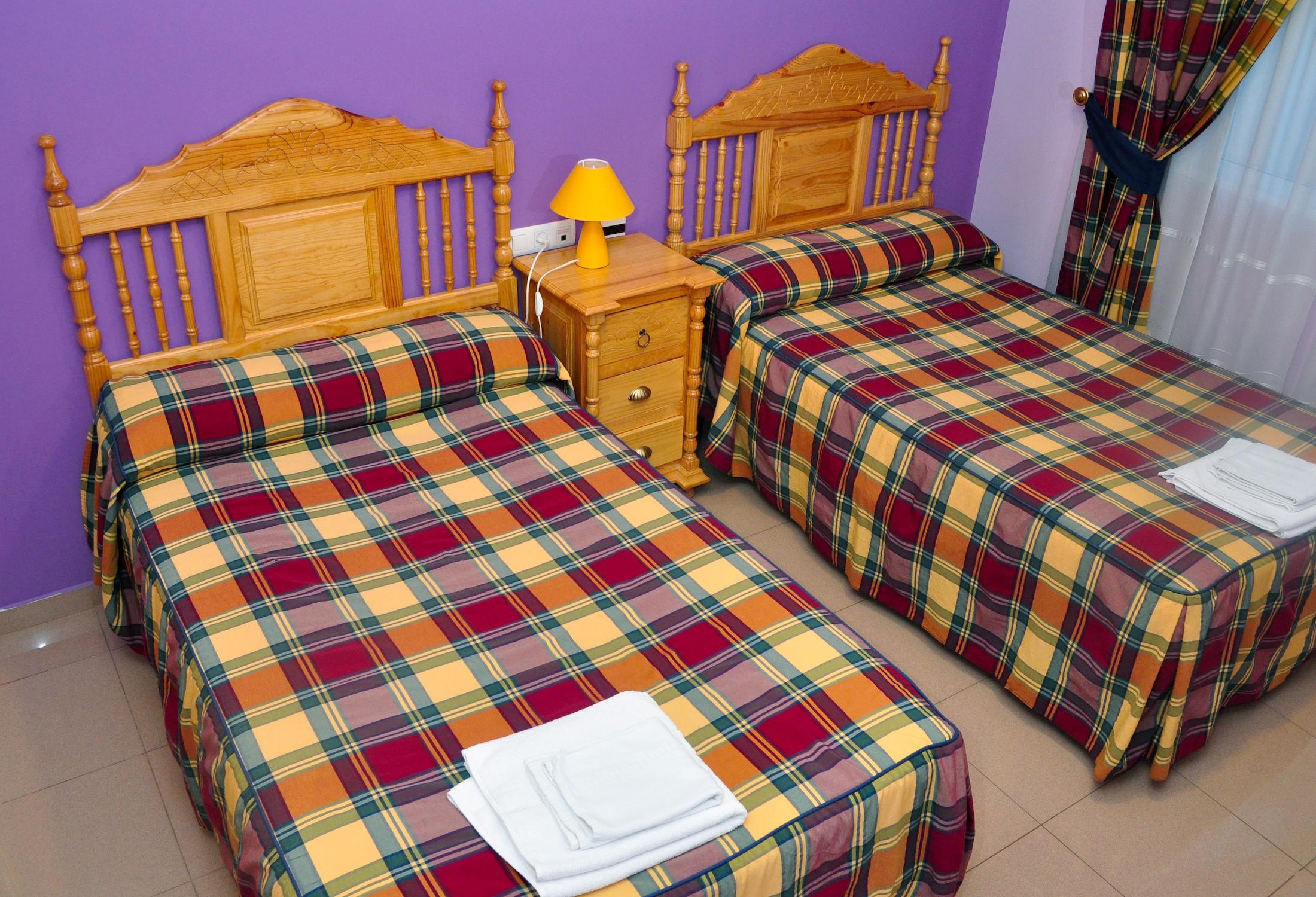 Hostal Valdepenas By Bossh Hotels Exterior foto