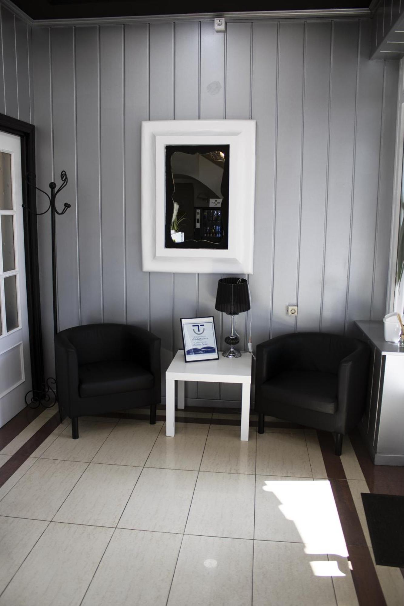 Hostal Valdepenas By Bossh Hotels Exterior foto