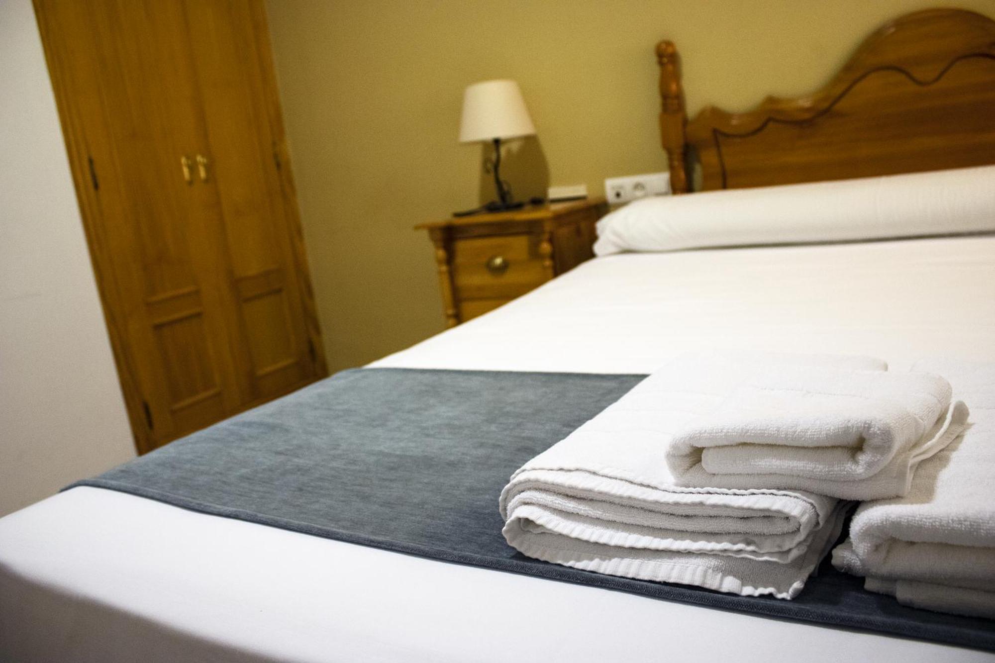 Hostal Valdepenas By Bossh Hotels Exterior foto