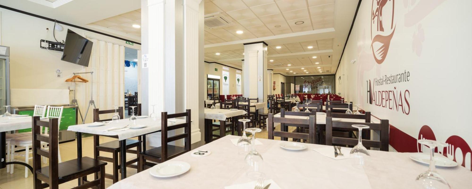 Hostal Valdepenas By Bossh Hotels Exterior foto